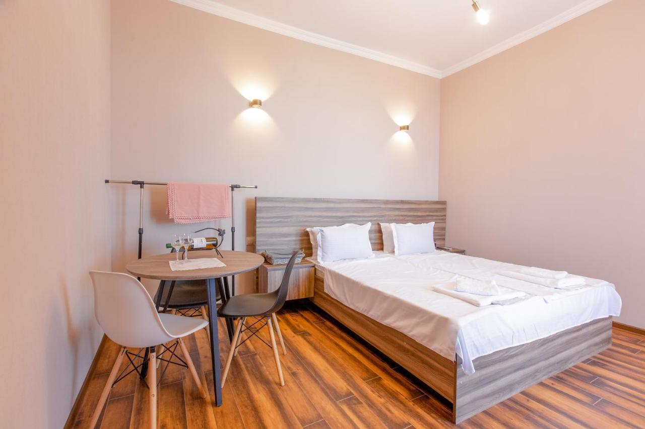 4 Rooms Szenaki Kültér fotó